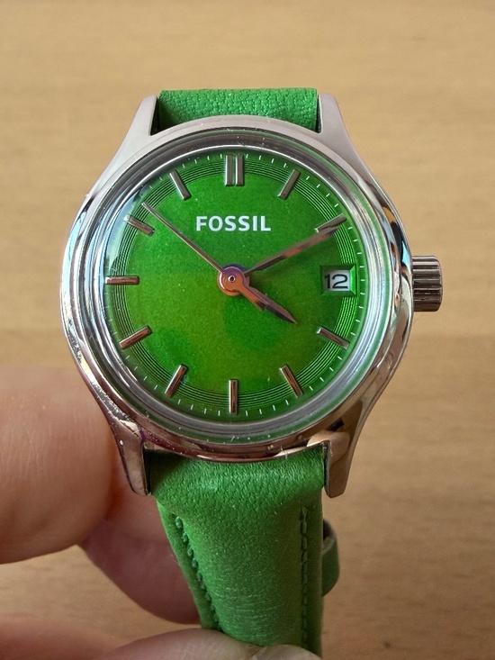 FOSSIL Vivid Grass Green Face Band Ladies Watch Silvertone Unworn Fresh Battery main image 4